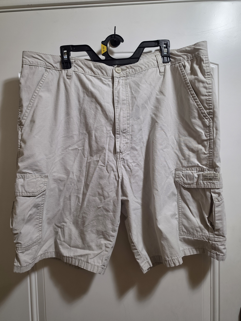Wrangler Light Beige Men's Cargo Shorts